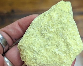 硫黄天然水晶、黄色の鉱物 - 349g - 素晴らしい原石のヒーリング