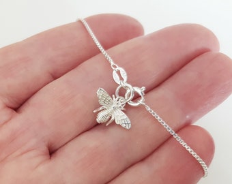 Dainty Sterling Silver Bee Fly Bracelet, Simple Box Chain Style Bracelet, Cute Dainty 925 Silver Bracelet, Birthday Party Jewelry.