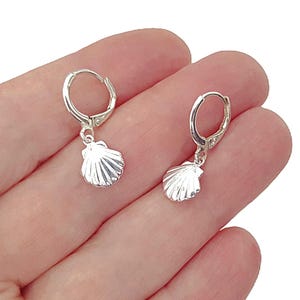 Boucles d'oreilles en argent sterling avec coquillage, boucles d'oreilles pendantes en argent sterling avec coquillage, boucles d'oreilles en argent pour femme, bijoux de fête d'été sur la plage.