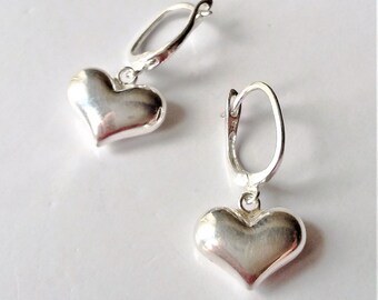 Small Sterling Silver Heart Earrings, Silver Dangle Earrings, Minimalist Style Everyday Earrings, Boho Earrings.