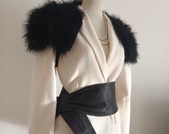 Svart mjuk fjäderpälseffekt jacka med axelband Bolero S/M/10/12 Bröllopskrage Axlar Cape