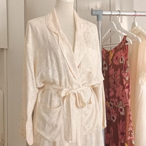 Винтажный длинный халат из шелка кимоно