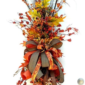 DIY Video, How to make a Swag,Instructional Video, Floral Wreath, Fall Wreath, Make a Swag, Floral Swag, Autumn Swag Tutorial, Fall Decor