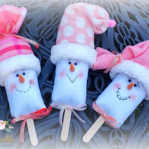 Frosty Popsicle DIY, Frosty snowman popsicle tutorial, Christmas Decor video, Frosty Tutorial, Wreath Enhancements Tutorial, Snowman DIY image 2