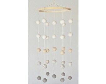 Baby Mobile : Classic Lullaby pom pom baby mobile