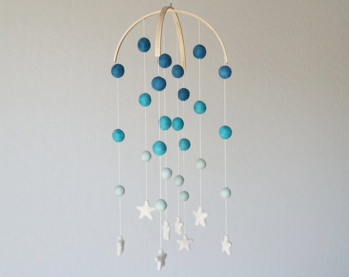 Baby Mobile : Pom Pom mobile with Stars in Aqua Ombre tones