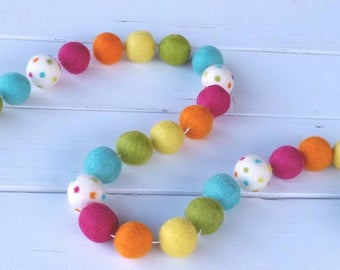 Pom Pom Garland : Rainbow Garland