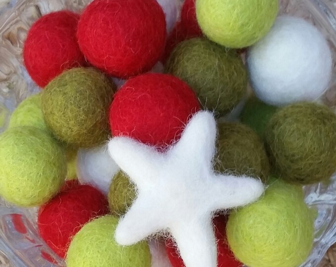 Scandinavian Christmas garland : Felt Ball Garland with felted stars