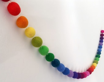 Pom Pom Garland : Rainbow Garland