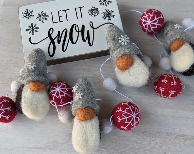 Gnome Christmas Garland : Snowflake Christmas Garland