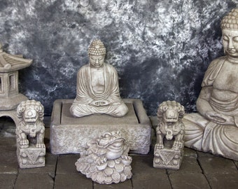 Sitting Buddha Fountain with Kamakura Buddha and Oriental Lantern with Chan Chu Package Cement Water Feature Concrete Garden Fountain Art