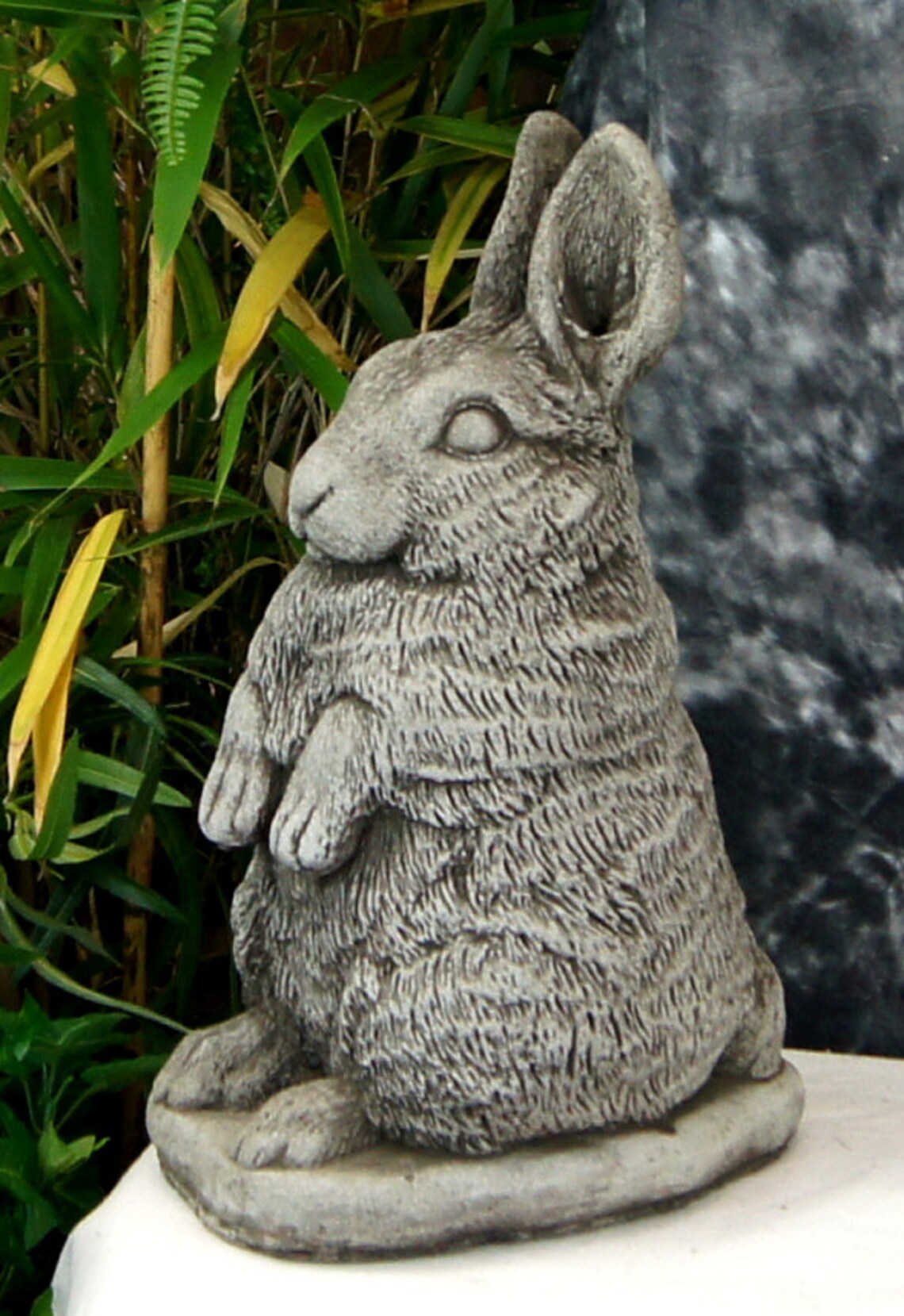 rabbit concrete statue