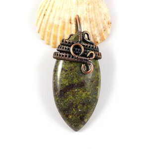 Oxidized copper wire pendant with Bloodstone gift for her gift for mom, wire wrapped, without chain, Heliotrope, Birthstone for March unisex