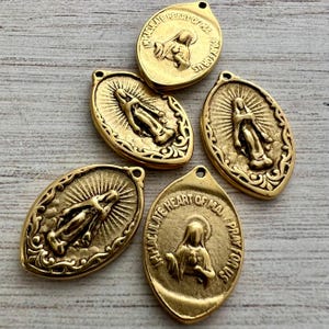Gold Mary Medal with Rays, Virgin Mary, Antiqued Gold Religious Jewelry Making Charm Pendant, Blessed Mother, Catholic Jewelry, GL-6255