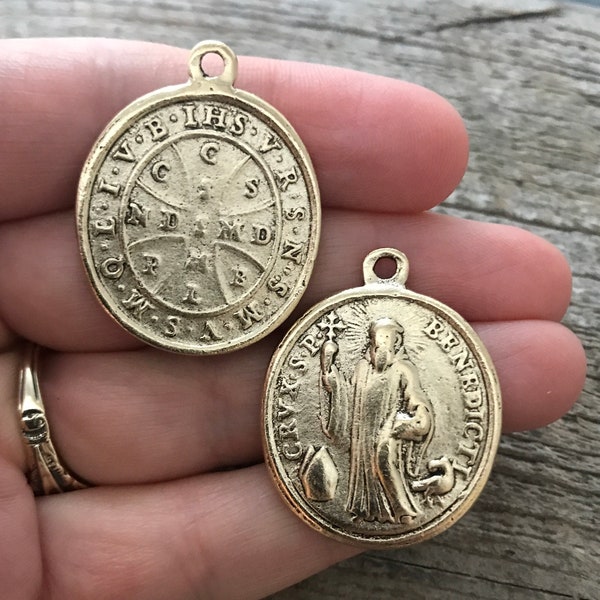 Saint St. Benedict Medal, Benedictan Cross, Antiqued Catholic Medal, Religious Pendant Charm Jewelry Supplies, GL-6078