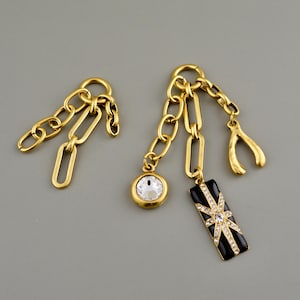 Charm Extender with Three Chains, Gold Modern Pendant Holder Enhancer, Jewelry Making GL-6342