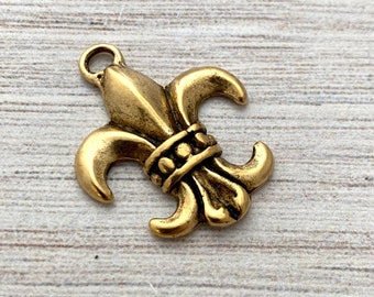 Fleur de lis French Charm, Antiqued Gold, New Orleans Charm, Paris Jewelry, Paris Charm, Findings, GL-6143