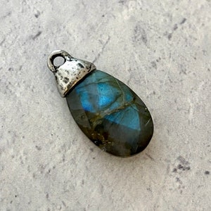 Labradorite Pear Faceted Briolette Drop Pendant with Silver Pewter Bead Cap, Jewelry Making Artisan Findings, PW-S021 image 4