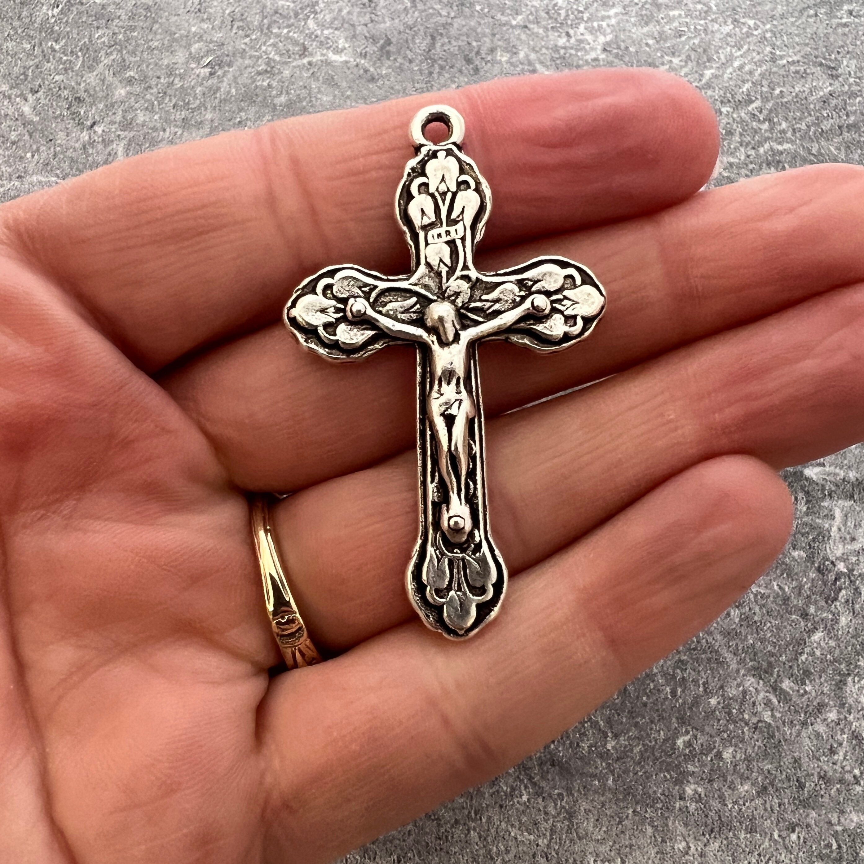 Large silver crucifix pendant Clearance