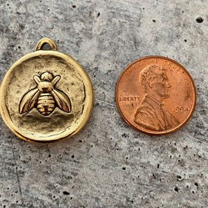 Soldered French Bee Charm with Fleur de Lis, Antiqued Gold Pendant, Jewelry Supplies, GL-6123 image 7