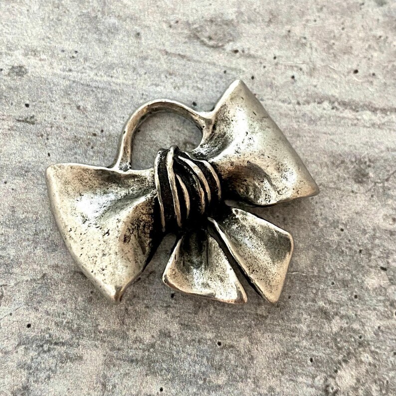 Large Bow Pendant, Bracelet Charm, Antiqued Silver, Jewelry Making, PW-6165 image 3