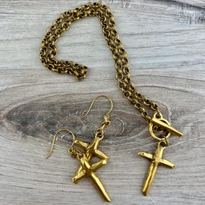 Rugged Hammered Cross Pendant, Gold Cross, Charm for Jewelry Making Supplies, GL-6329 image 4