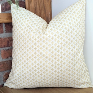 Cozy Cottage Yellow Floral Pillow Cover, Feminine Accent Pillow,  Designer Historical Decor Accent, Buttery Yellow Pillow, Cali Vibe Decor