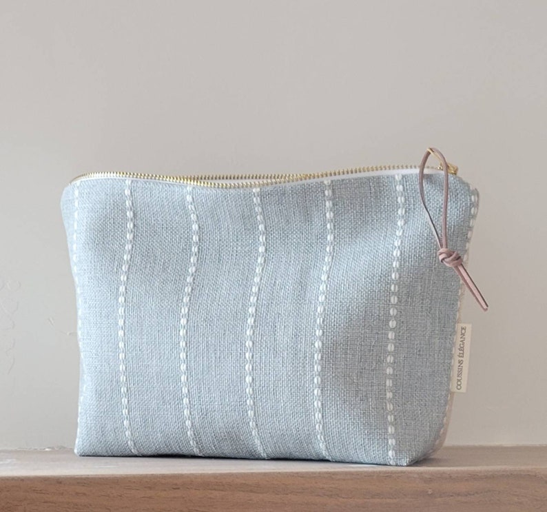 Minimalist makeup bag, unique gift women, blue-grey cosmetic bag, modern make up bag, perfect bridesmaid gifts, teen girl gift, niece gift image 4