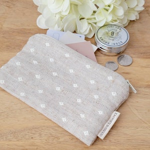 Mini porte monnaie beige en tissus, mini trousse pour adolescentes, mini pochette zippé, pochette petits écouteurs, cadeau adolescentes