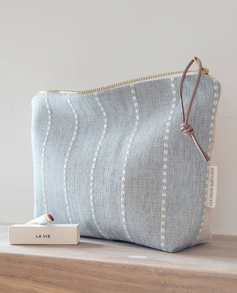 Minimalist makeup bag, unique gift women, blue-grey cosmetic bag, modern make up bag, perfect bridesmaid gifts, teen girl gift, niece gift image 2