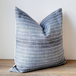 Blue pillow cover, boho modern striped pillow, blue and white throw pillow, stripe , modern decor, boho modern decor afbeelding 2