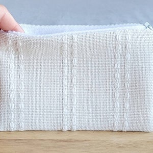 Mini porte monnaie  moderne  blanc, mini trousse pour monnaie et cartes, cadeau unique femme