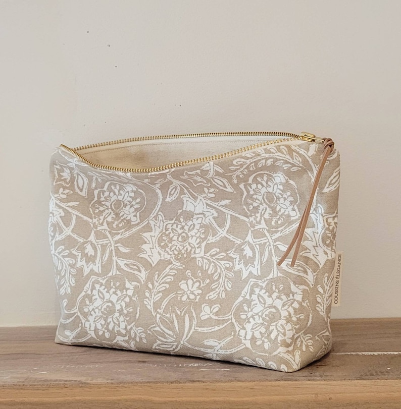 Beige and white floral makeup bag, country cosmetic bag, unique gift for girls, makeup bag gift, bridesmaid gifts image 2
