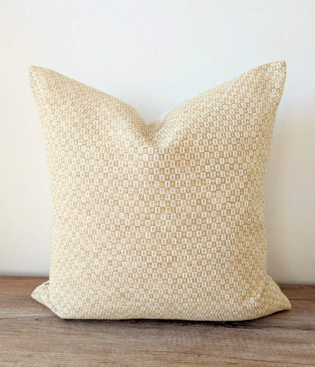 White textured cheap cushions