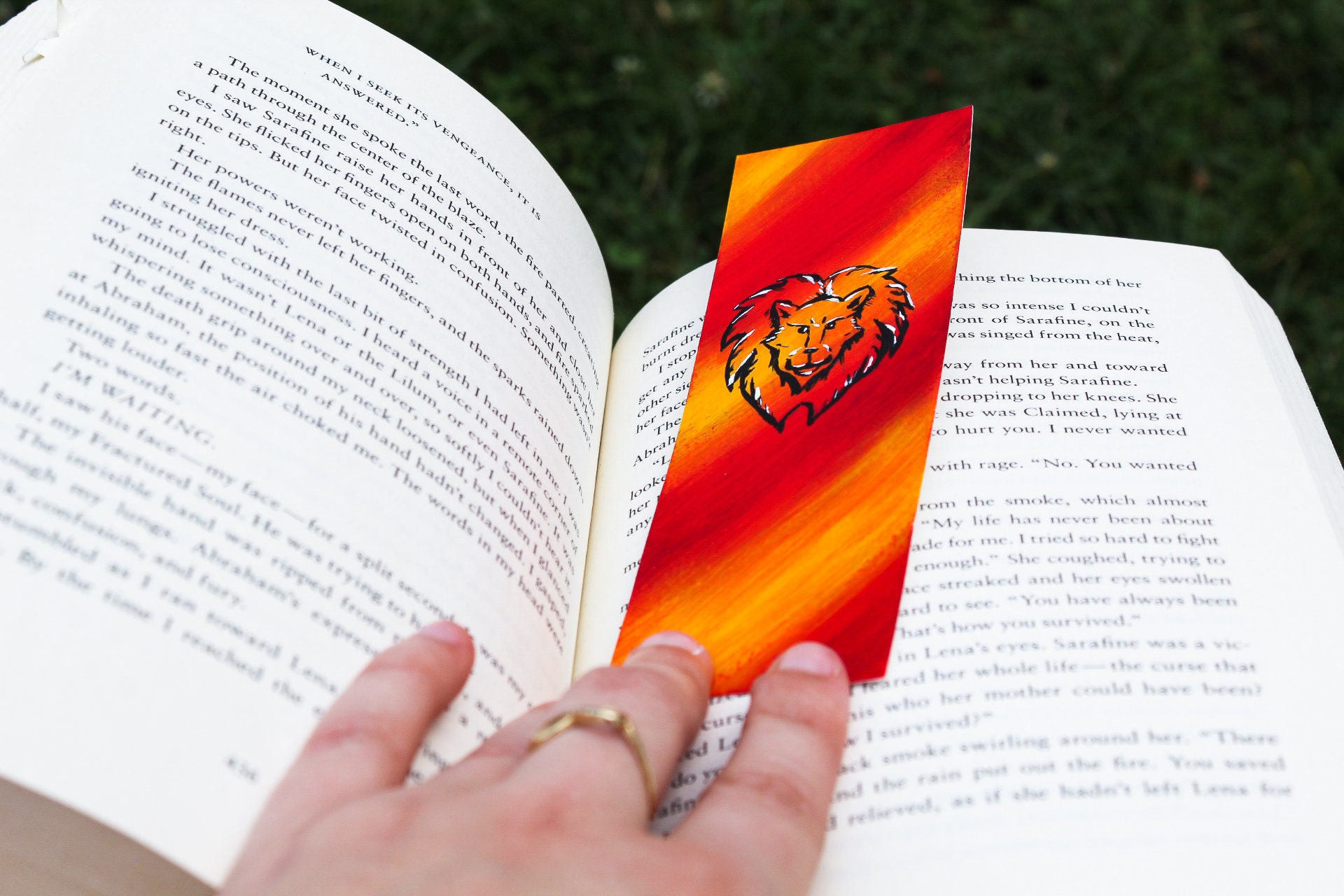 GRYFFINDOR INSPIRED bookmark Harry Potter bookmarks potter | Etsy
