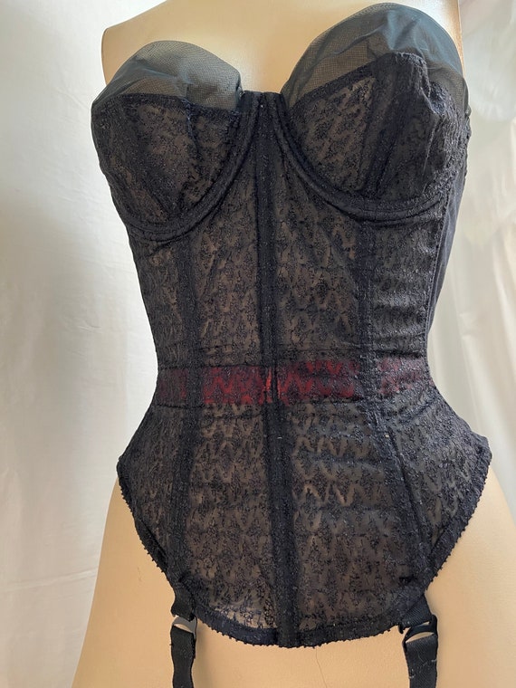 The Merry Widow: 1950s Style Basque to Shape & Support - What