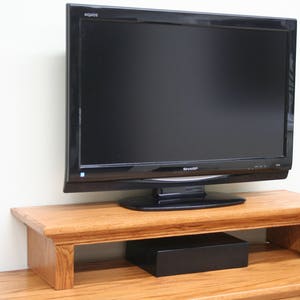 Traditional Furniture Oak TV Riser Stand Crown Molding Style in MEDIUM ...