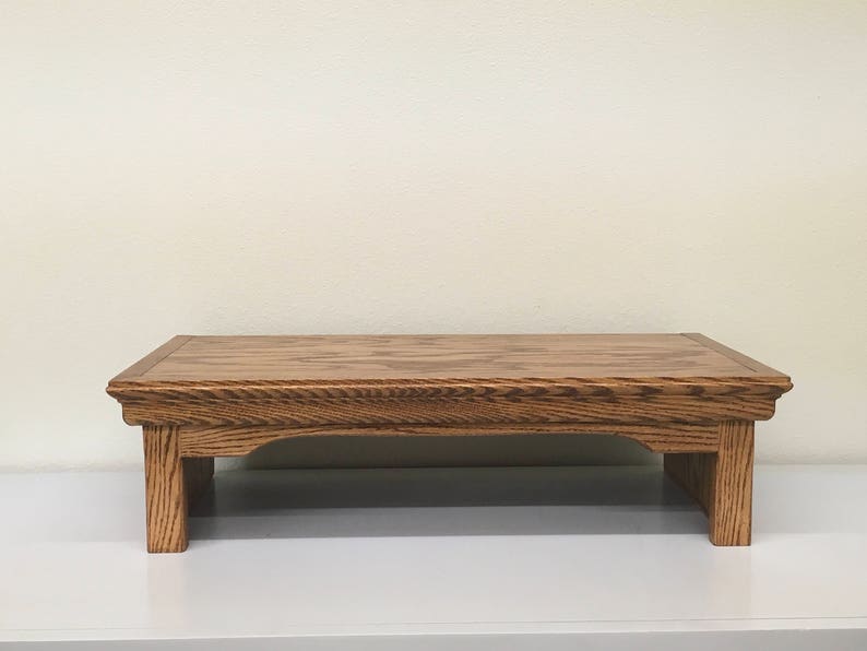Traditional Oak Style TV Riser Stand with Medium Finish image 6