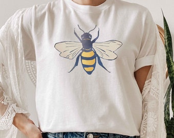 Bee Shirt, Spring Shirt, Bee Lover Gift, Save the Bees Gift, Honey Bee Gift, Spring Gift Idea, Casual Spring Outfit, Bee Kind Cute Shirt