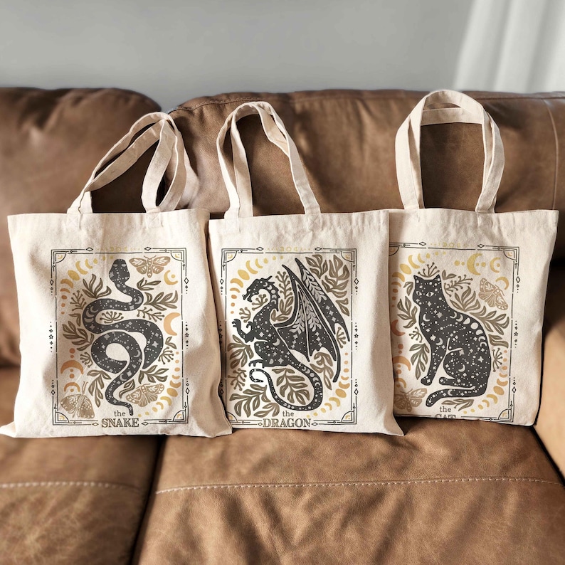 Bolsas Celestiales, Bolsa de Tarot, Bolsa de Gato, Bolsas de Regalo Celestiales, Regalo de Dragón, Bolsa de Serpiente, Regalo para Amantes de los Gatos, Bolsa Reutilizable de Astrología, Regalo para Amantes del Tarot imagen 1