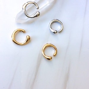 Ear Suspender Cuff / Minimalist Geometric Round Ear cuff / Minimalist Cartilage Earings / Minimalist Ear Cuff / Suspender Ear Cuff