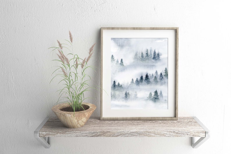 Impresión de pintura abstracta de bosque brumoso, impresión de paisaje natural en acuarela, obra de arte azul grisáceo para paredes, decoración de pared de sala de estar con árboles brumosos imagen 4