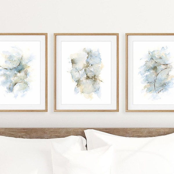 Abstrakte Malerei Schlafzimmer Wanddekor über dem Bett 3er Set Drucke in blau grau braun. Triptychon Aquarell 3 Stück Wandkunst passende Bilder