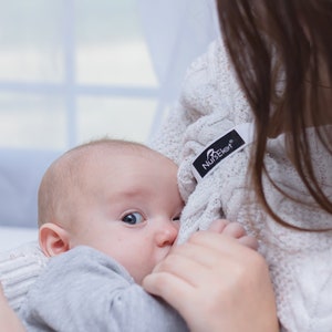 NursElet - ワードローブ全体が瞬時に授乳と搾乳に優しい - 授乳用シャツホルダー - ハンズフリー - 授乳 - 搾乳 - ママ - ホワイト