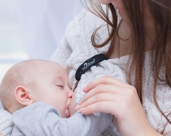 NursElet-Black-Entire Wardrobe INSTANTLY Breastfeeding and Pumping Friendly-Breastfeeding-Shirt-Holder-Handsfree-Breastfeeding-Pumping-Mom
