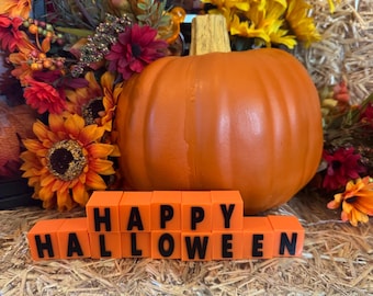 Halloween 1 inch block decoration with extra mini decorations included