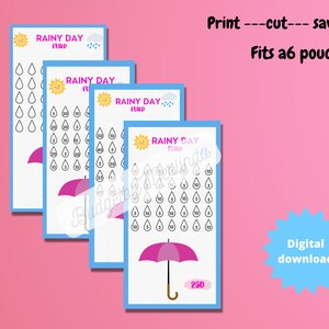 Op de afbeelding: Vier printbare vellen met een regenachtig dagfonds thema. Elk vel heeft een roze paraplu, een zon, een wolk en regendruppels met dollarbedragen. De tekst "Rainy Day Fund" staat bovenaan elk vel. De tekst "Print - cut - save!" en "Fits a6 pouch" staat bovenaan de afbeelding. De tekst "Digitale download" staat onderaan de afbeelding.