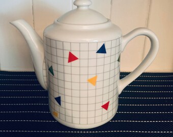 Vintage 80's patterned teapot / Memphis inspiration / White grid teapot with primary color triangles / geometric shapes