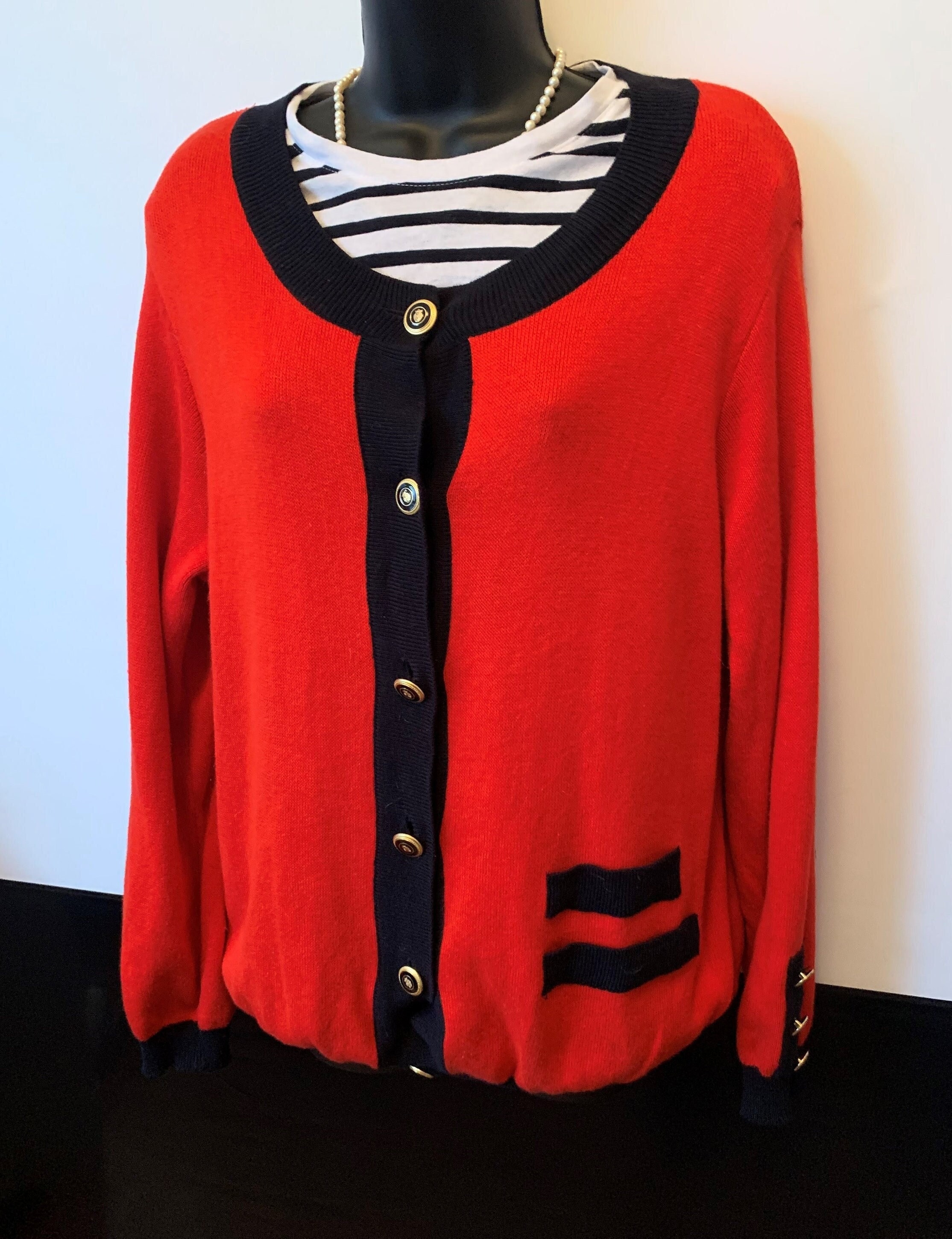 Chanel Red Ribbed Cashmere CC Button Cardigan FR 42 #45 Chanel Red Ribbed Cashmere CC Button Cardigan FR 42