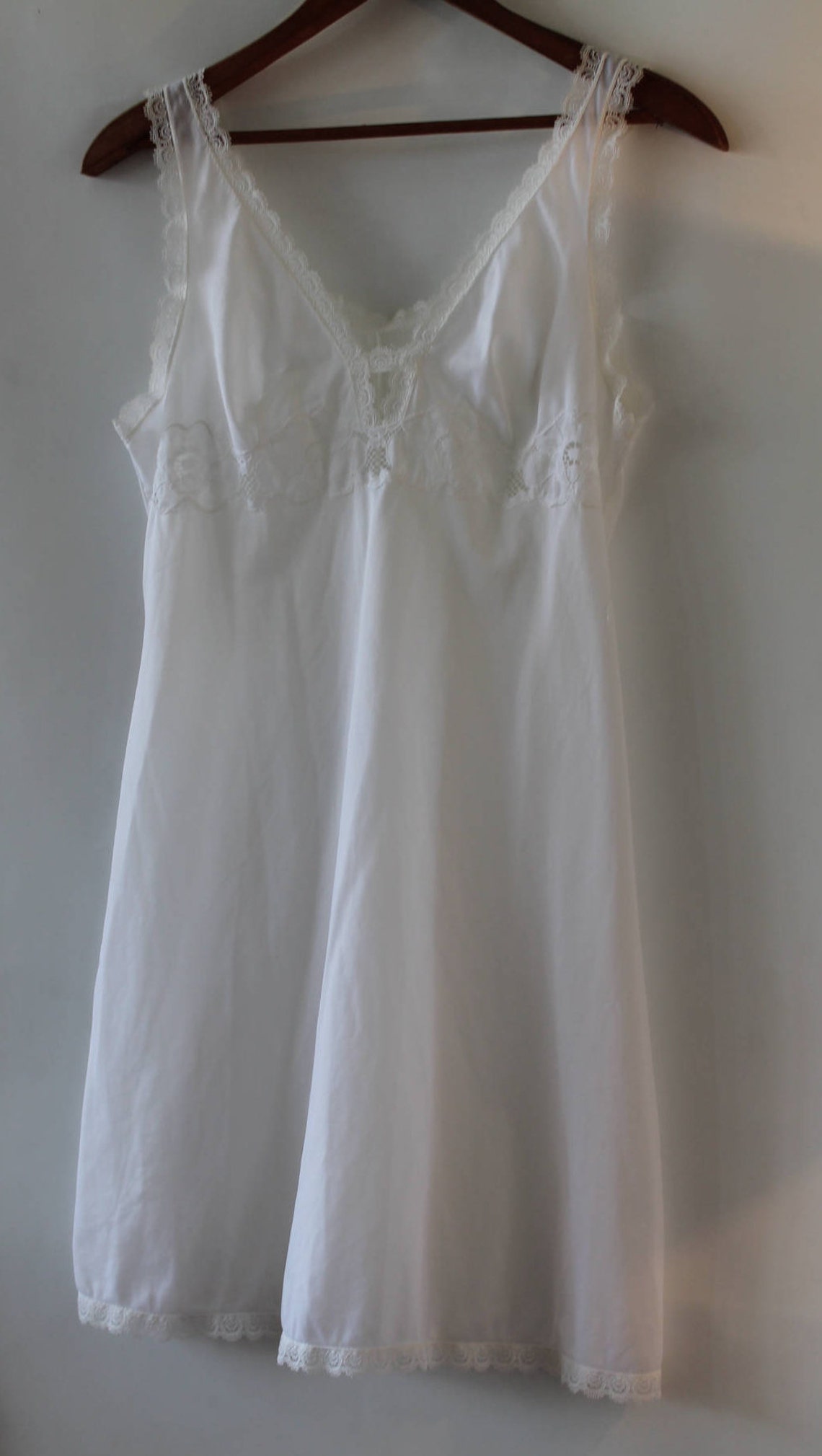 White Night Gown/vintage/vintage Lingerie/white Sleepwear - Etsy Canada